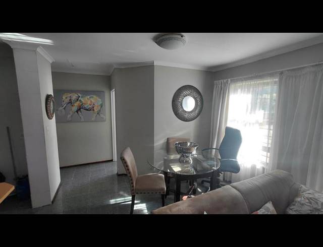3 BEDROOM TOWNHOUSE FOR SALE IN WINCHESTER HILLS